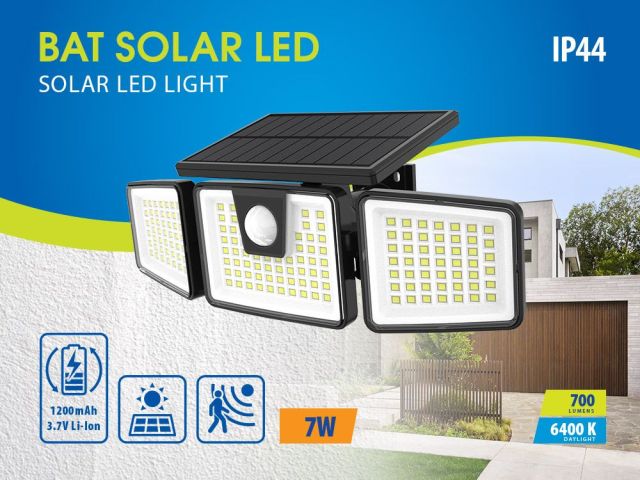 Осветление в широк ъгъл със соларния прожектор BAT SOLAR LED
